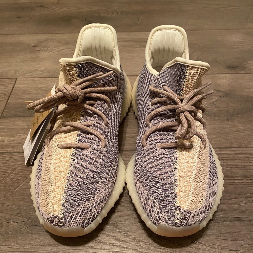 Yeezy 350 V2 Pearl ❌SOLD❌